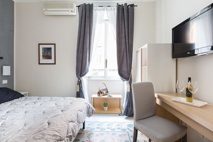 Room 21 of 37