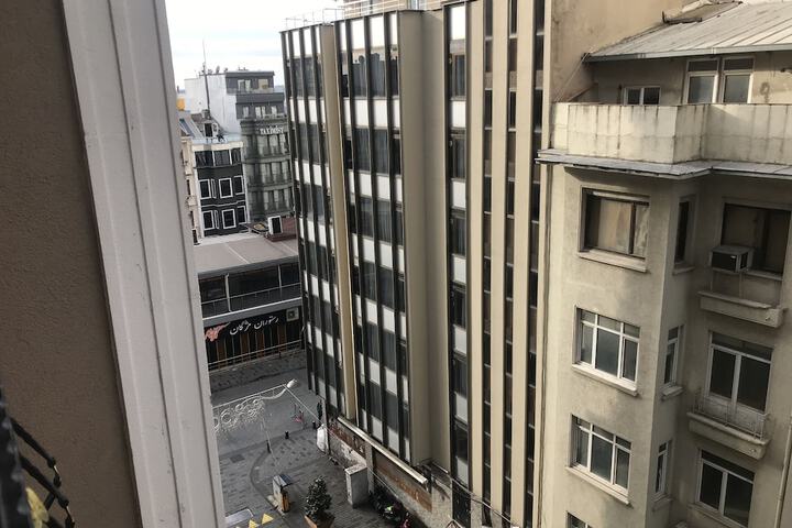 Room 19 of 75