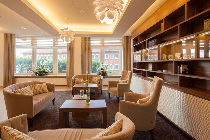 Guest Lobby
