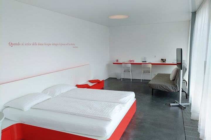 Room 10 of 44