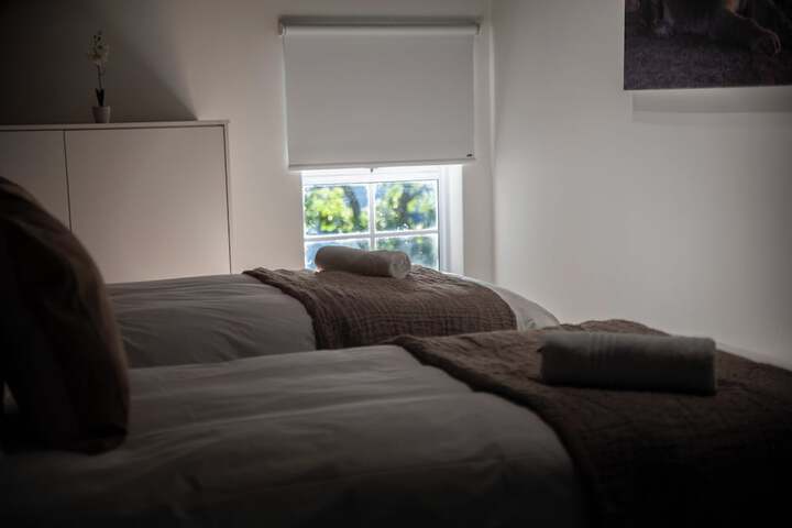 Room 2 of 27