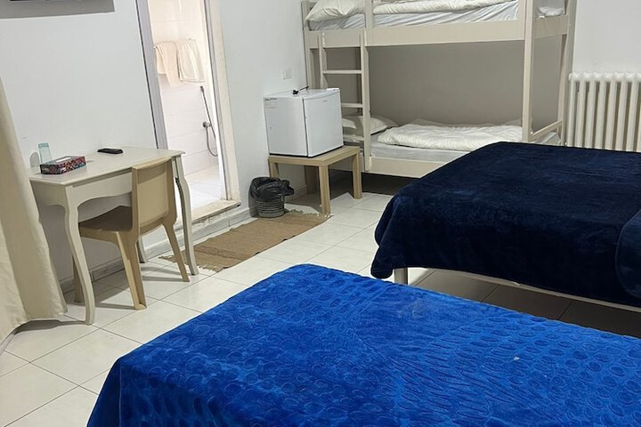 Room 8 of 31