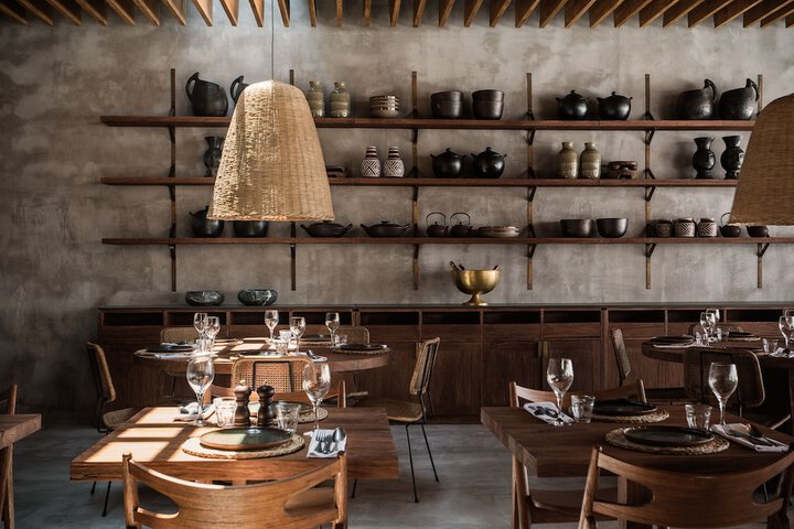 Dining 44 of 66