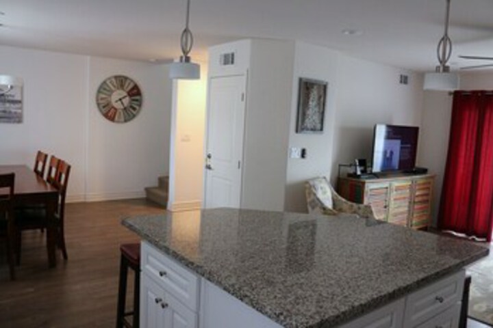 Room 10 of 30