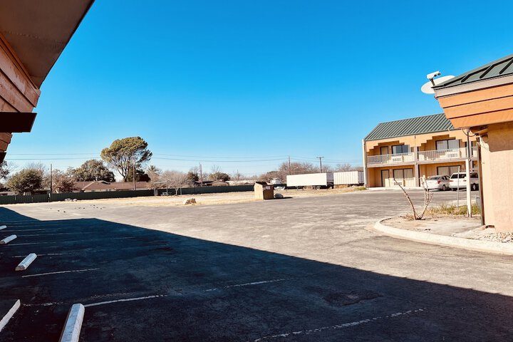 Property Grounds 9 of 13