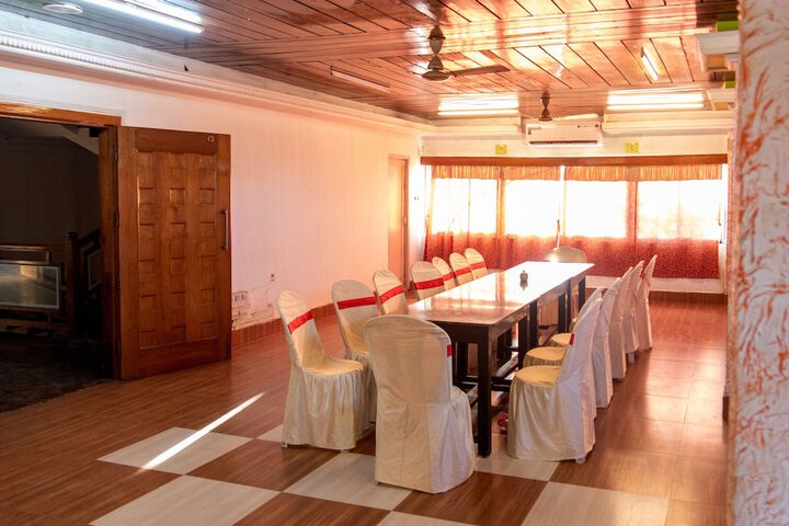 Ballroom/Hall 54 of 55