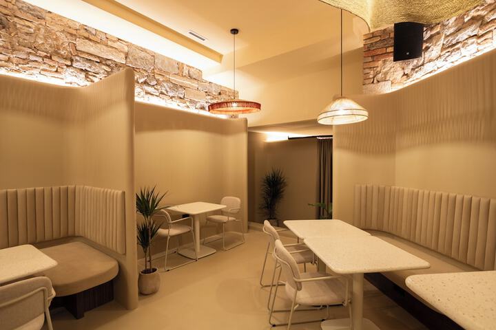 Dining 117 of 133