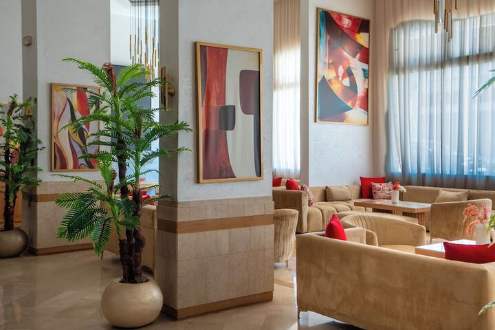 Hotel Lobby
