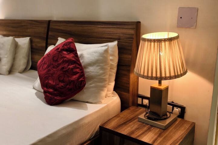 Room 22 of 90