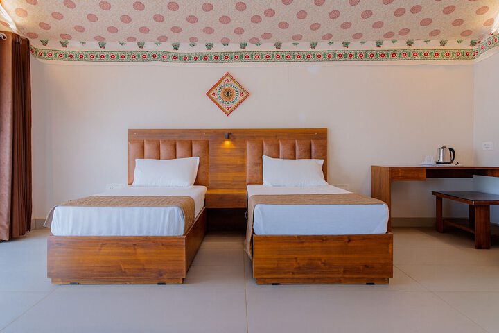 Room 13 of 48