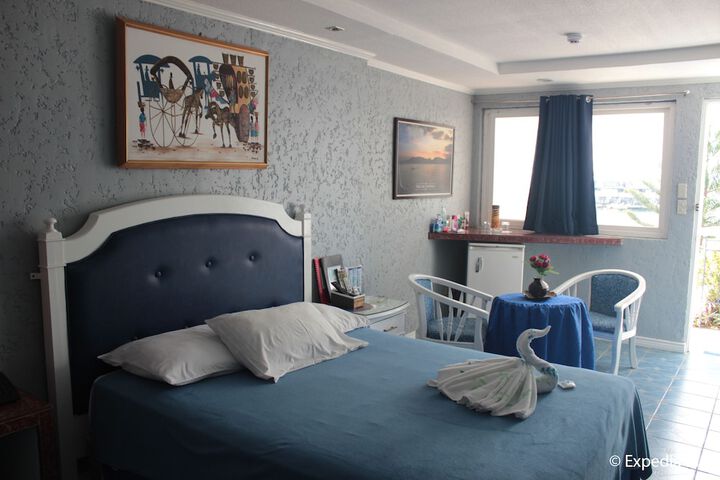Room 19 of 83