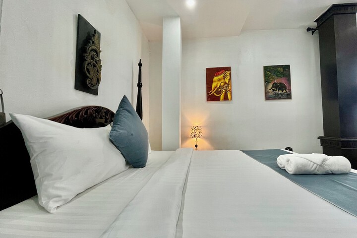 Room 2 of 47
