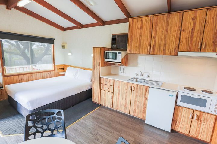 Room 4 of 124