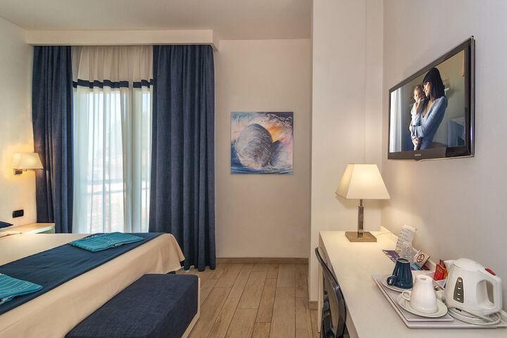 Room 4 of 31