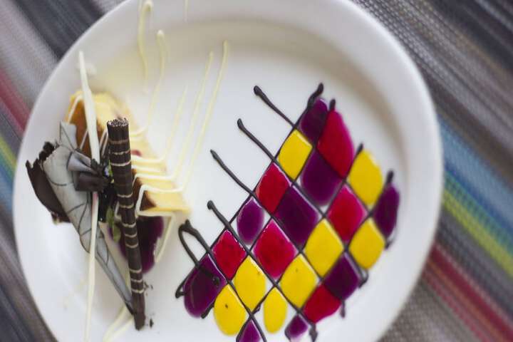 Dining 50 of 90