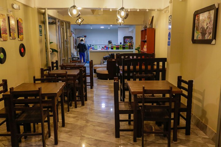 Dining 15 of 15