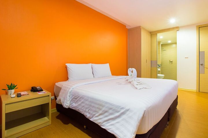 Room 4 of 26