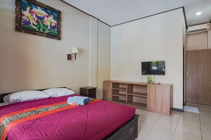 Room 13 of 36