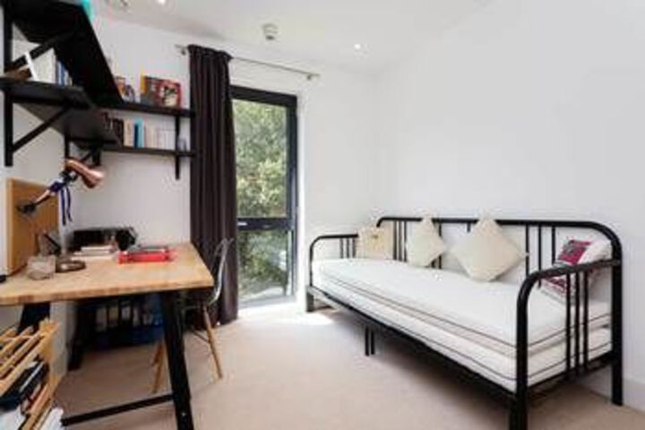 Room 10 of 20