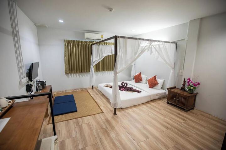 Room 40 of 115