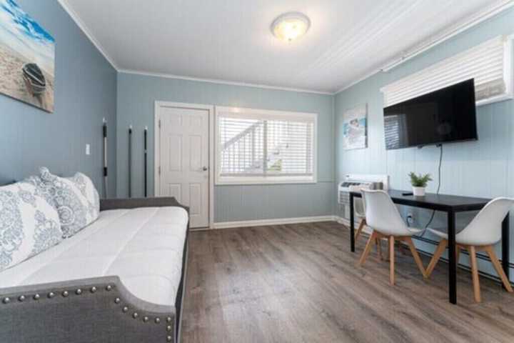 Room 4 of 41