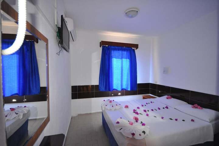 Room 3 of 50