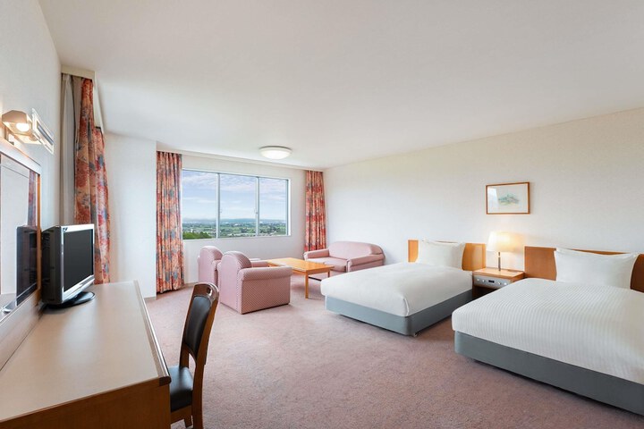 Room 5 of 89