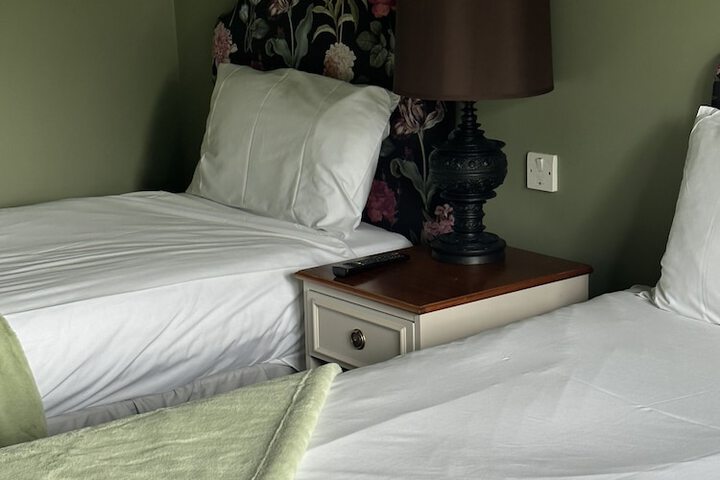 Room 9 of 20