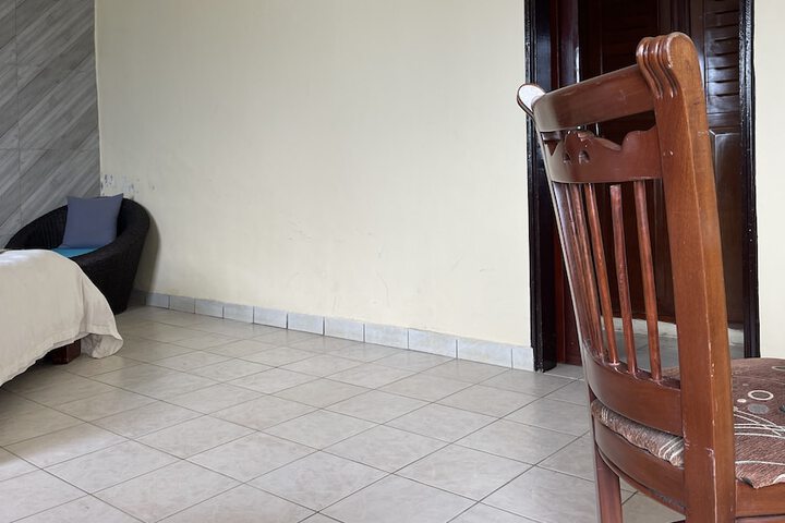 Room 17 of 35