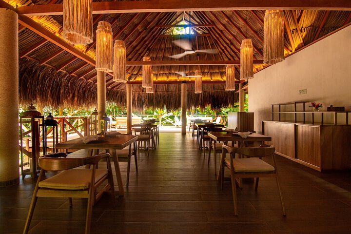 Dining 62 of 71