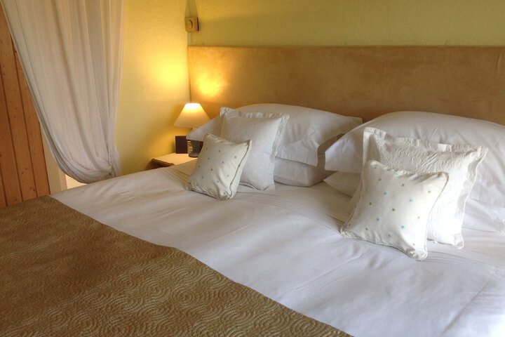 Room 4 of 34