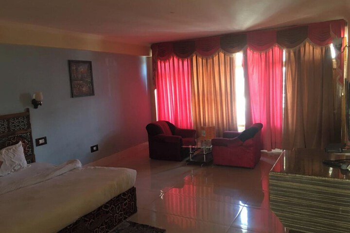 Room 14 of 31