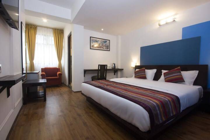 Room 3 of 18