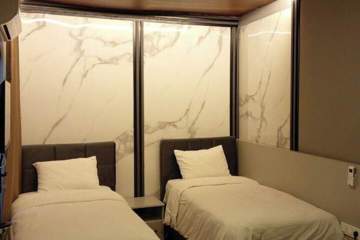 Room 36 of 73