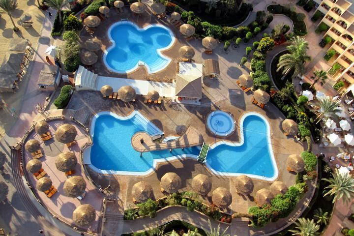 Pool 43 of 120