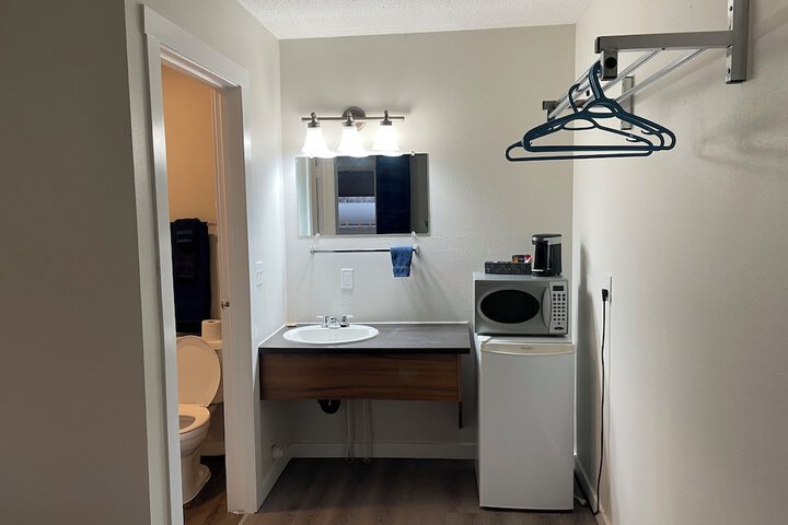 Room 9 of 10