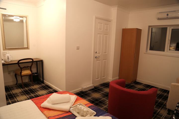 Room 22 of 69
