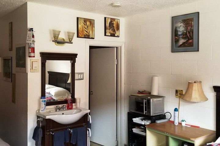 Room 6 of 47