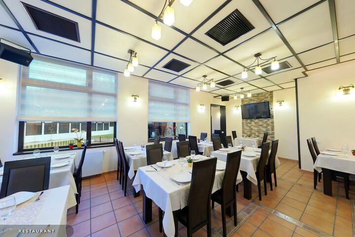 Dining Photos