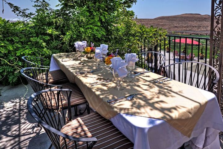 Dining 124 of 145