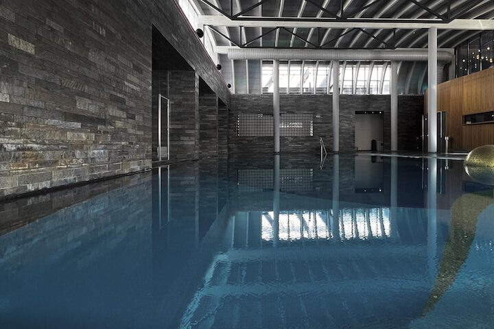 Hotel with Pool