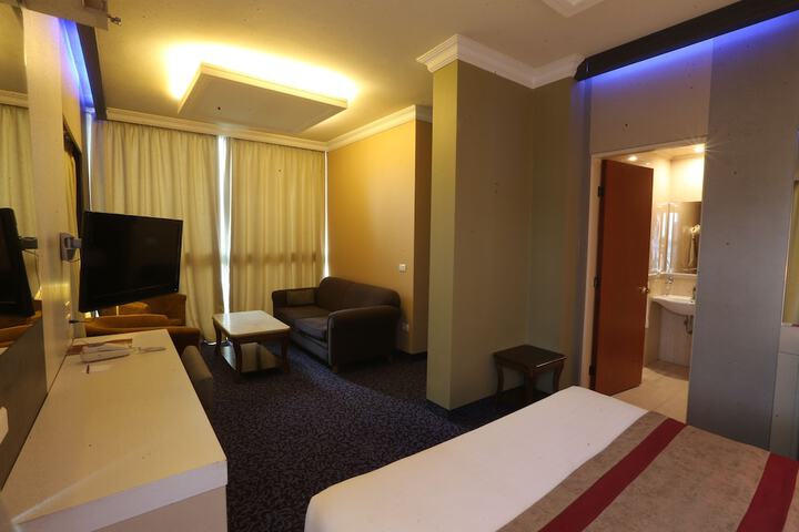 Room 13 of 54