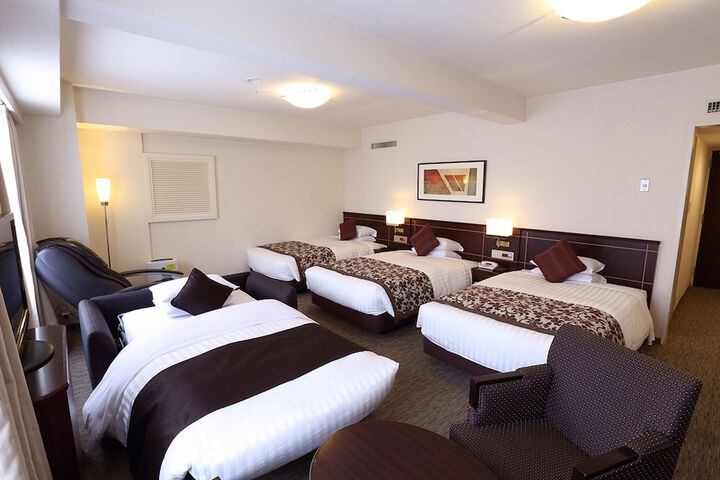 Room 16 of 134