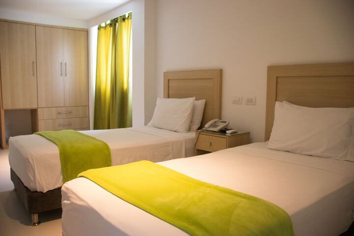 Room 4 of 66