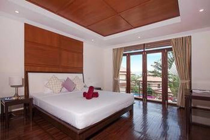 Room 9 of 36