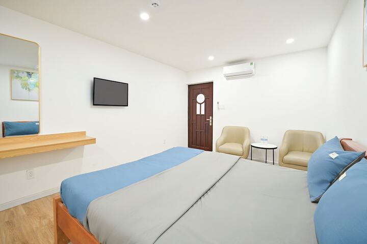 Room 7 of 56