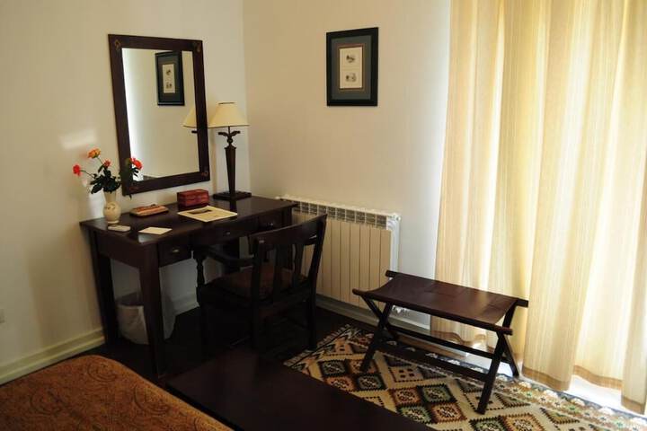 Room 4 of 62