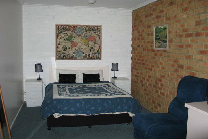 Room 6 of 46