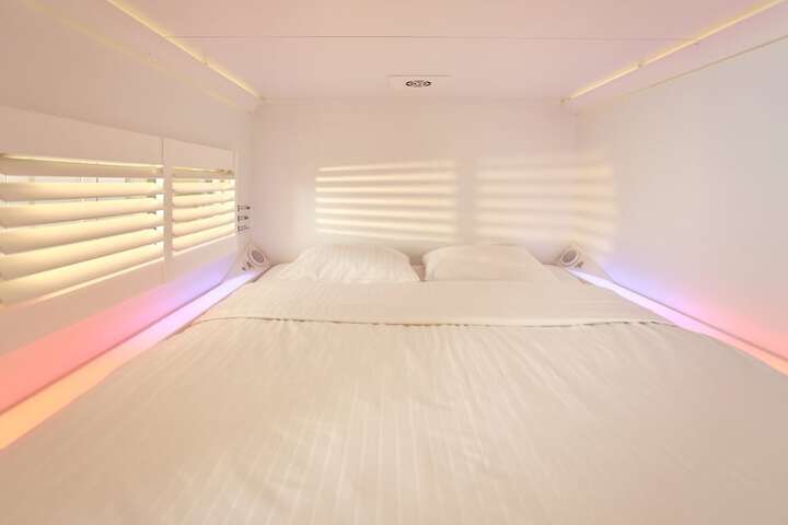 Room 12 of 34
