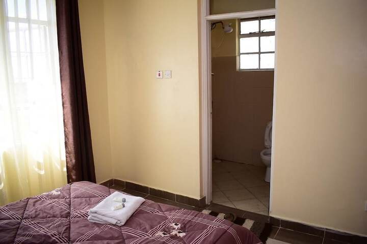 Room 6 of 16